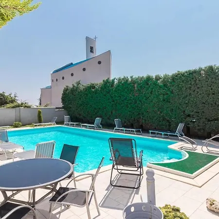 Vila Luxury Nicol With Pool And Sea View 300m From The