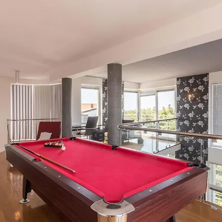 Luxury Nicol With Pool And Sea View 300m From The *