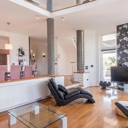 Luxury Nicol With Pool And Sea View 300m From The *