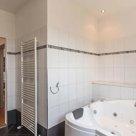 Luxury Nicol With Pool And Sea View 300m From The *