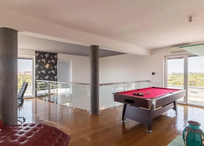 Luxury Nicol With Pool And Sea View 300m From The Villa Pula
