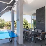 Luxury Nicol With Pool And Sea View 300m From The *
