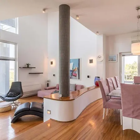 Willa Luxury Nicol With Pool And Sea View 300m From The Pula