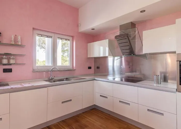 Villa Luxury Nicol With Pool And Sea View 300m From The