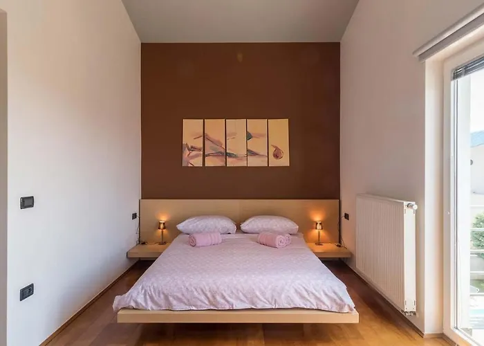 Luxury Nicol With Pool And Sea View 300m From The Villa *