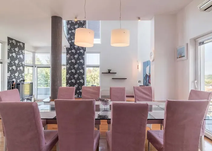 Luxury Nicol With Pool And Sea View 300m From The Villa *