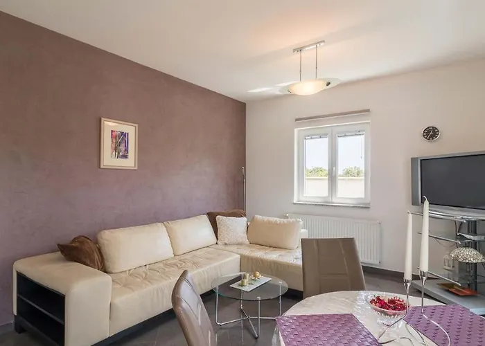 Luxury Nicol With Pool And Sea View 300m From The Vila Pula