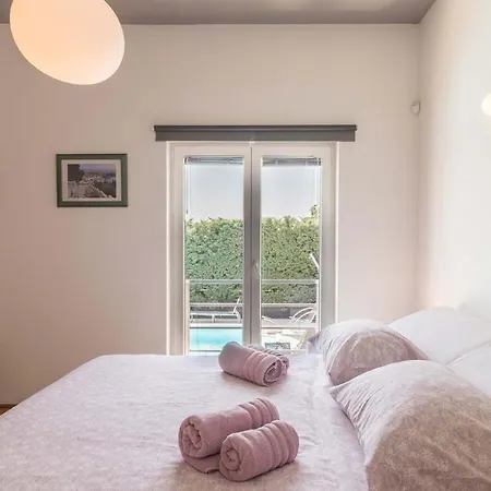 Luxury Nicol With Pool And Sea View 300m From The بولا